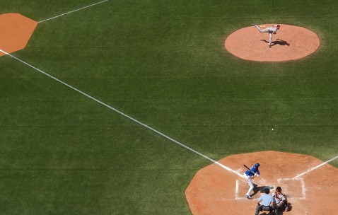 世界杯投注资讯-星月防线重塑进行时